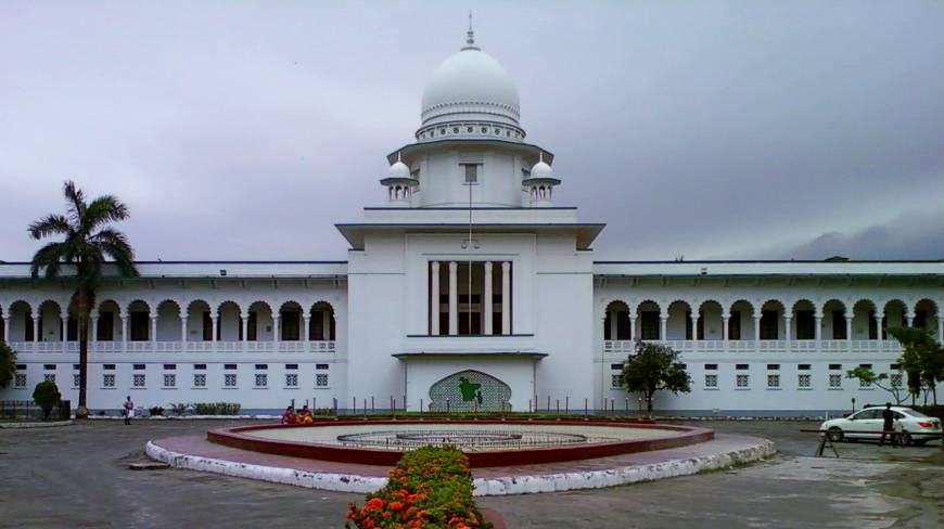 হাইকোর্ট: রাষ্ট্রপতি-প্রধানমন্ত্রী বাদে কেউ ভিআইপি নয়