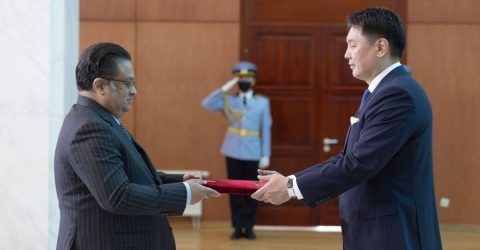 Ambassador of Bangladesh presents his credentials to the Mongolian President