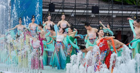 2026 Hainan Qixian Hot Spring Water Festival Opens with Tens of Thousands Celebrating Qixi Festival